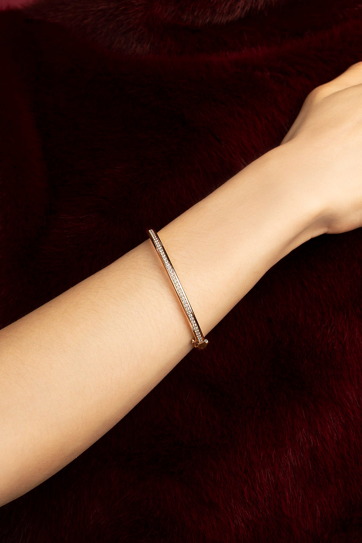02-PB5869OX-APM-Monaco-Riviera-Bracelet-Worn