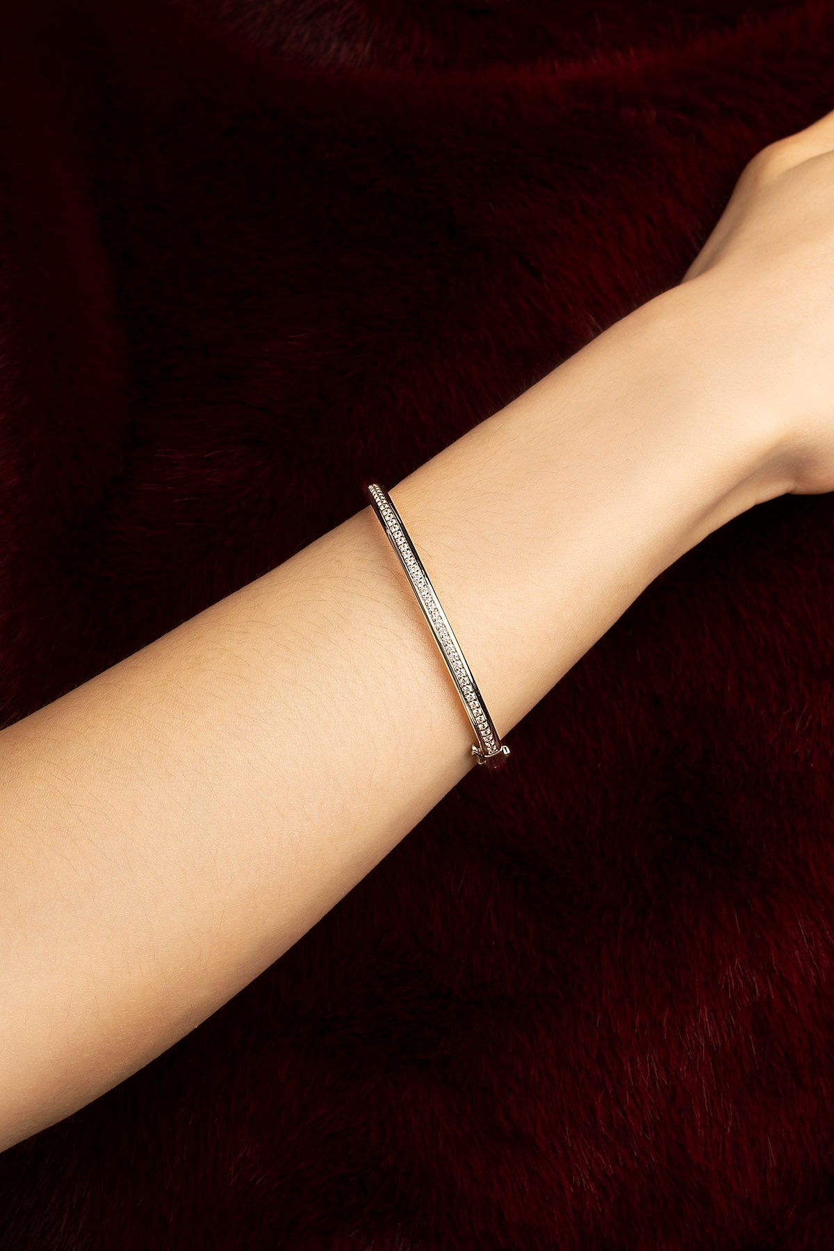 02-WB5869OX-APM-Monaco-Riviera-Bracelet-Worn