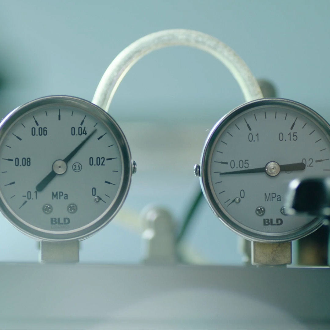 APM Monaco Wonderland Creation Pressure gauge