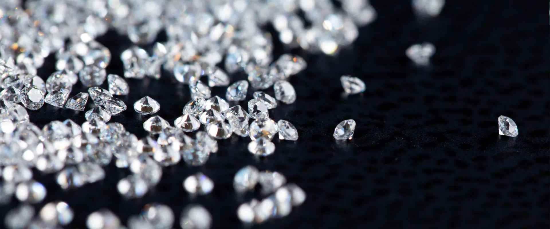 APM Monaco Wonderland zirconia Stones