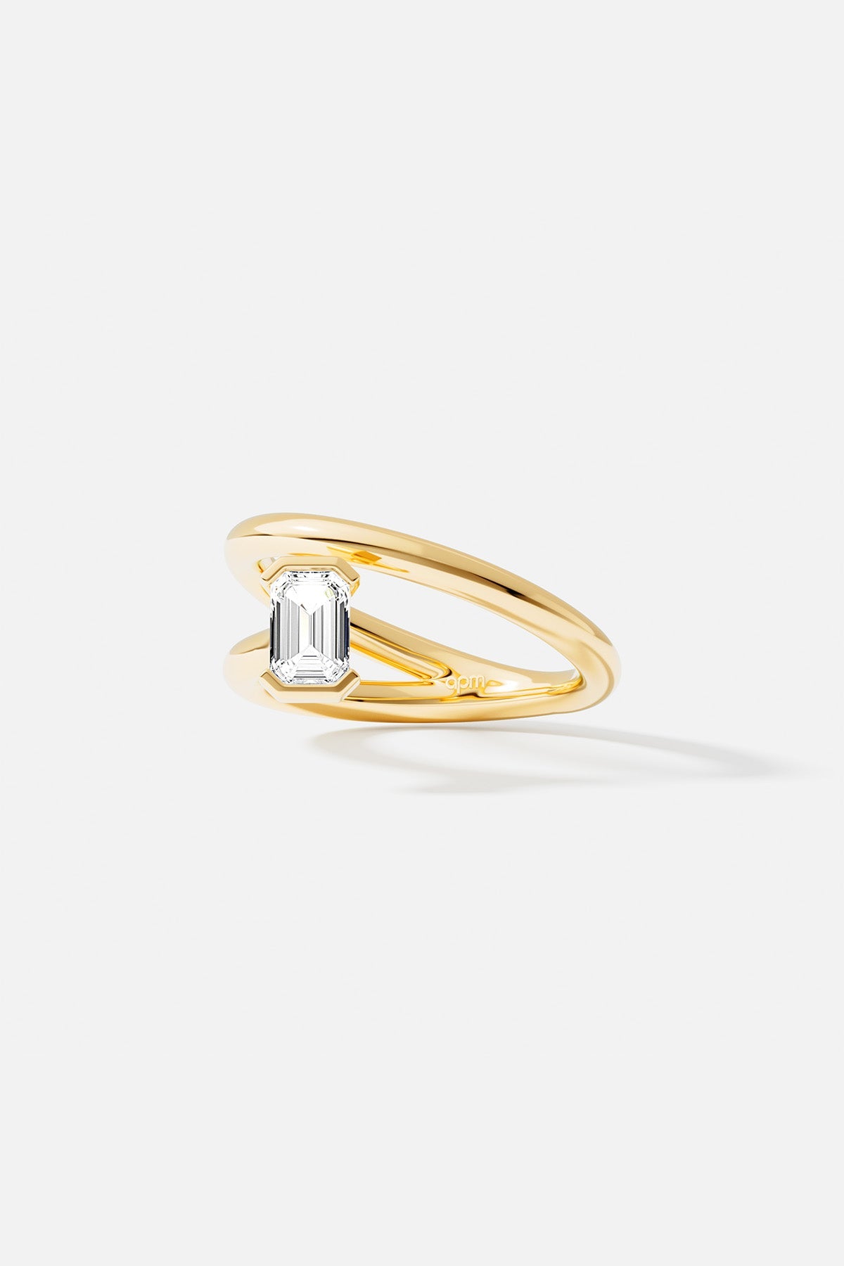 APM Monaco Twist Éclat Ring in Yellow Gold