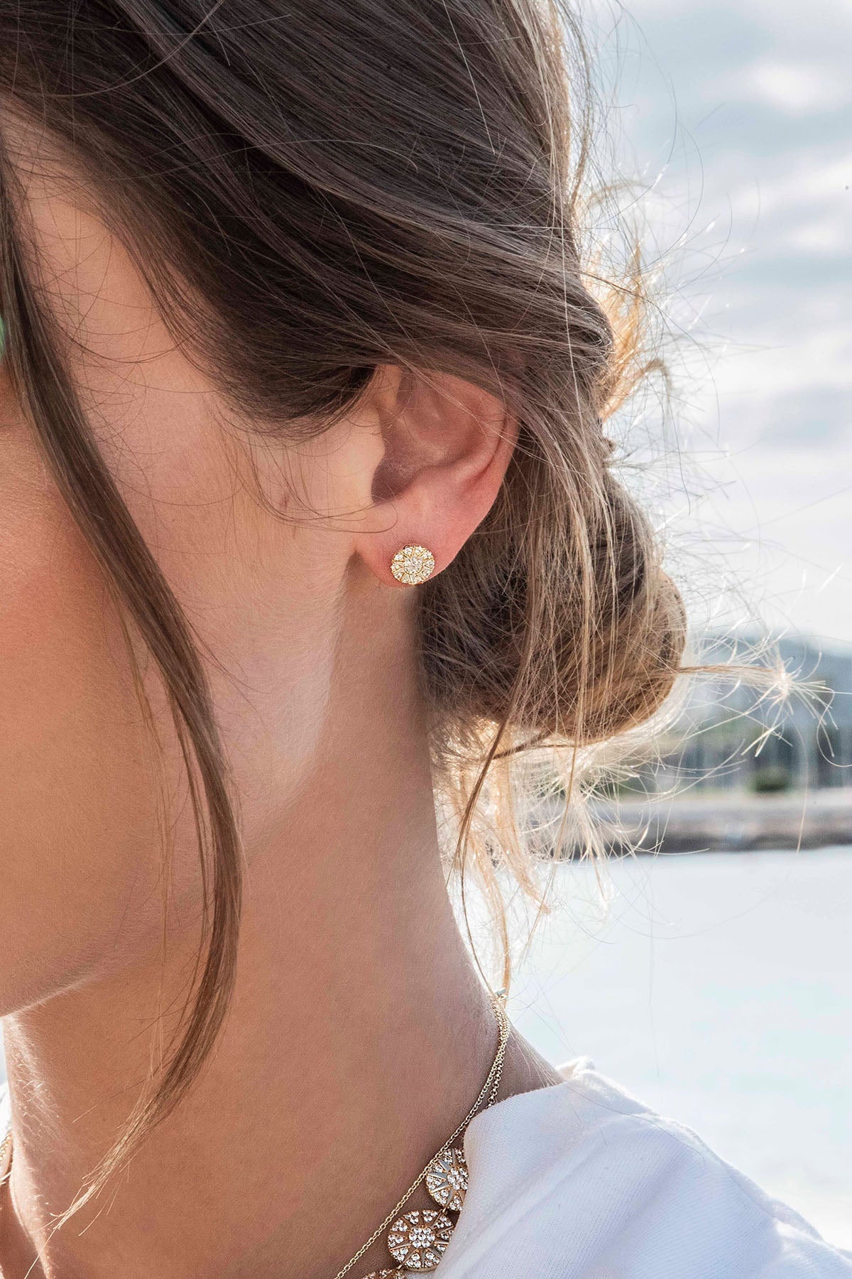 APM Monaco Soleil Stud Earrings in Yellow Gold