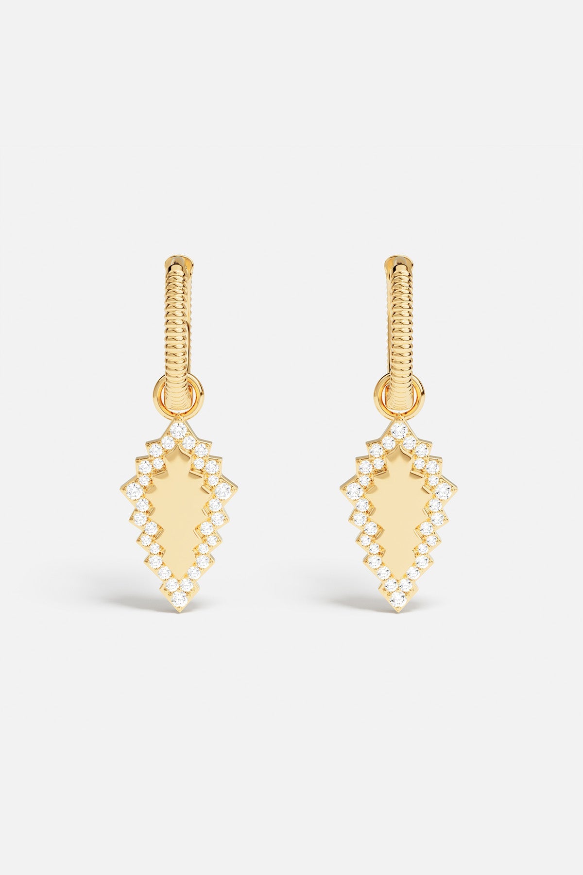 APM Monaco Éclat Hoop Earrings in Yellow Gold