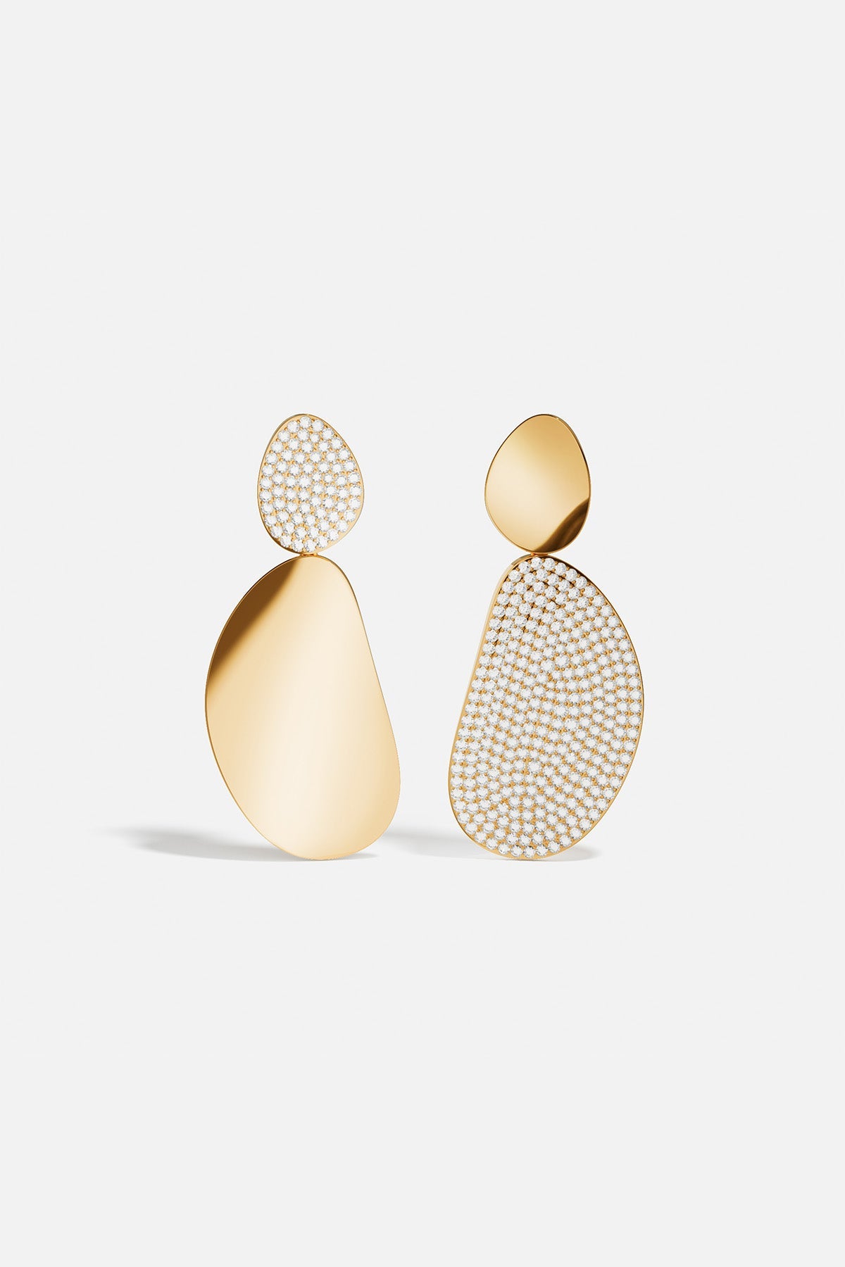 APM Monaco Galet Earrings in Yellow Gold