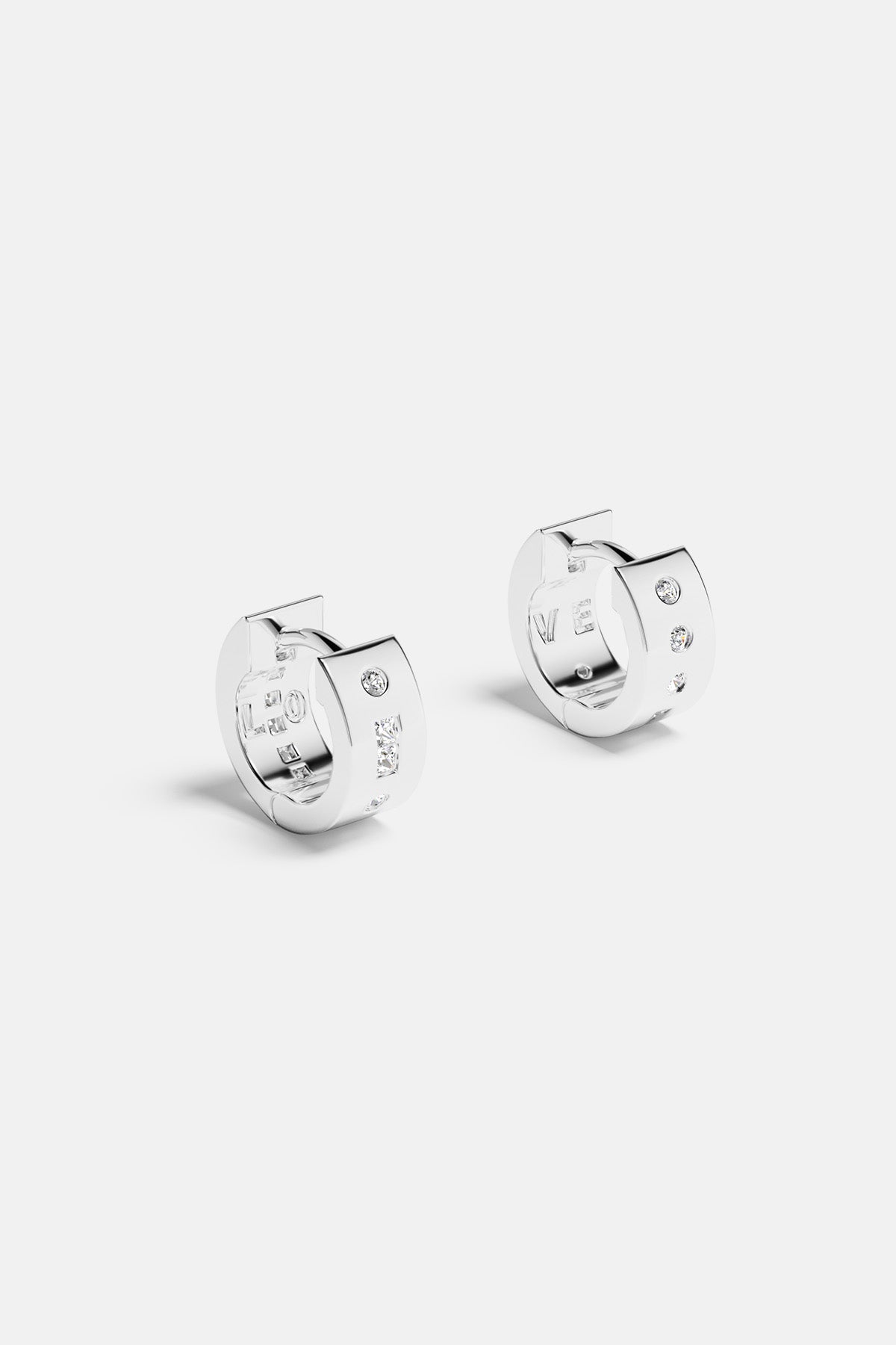 01-WE15293OX-APM-Monaco-Earrings