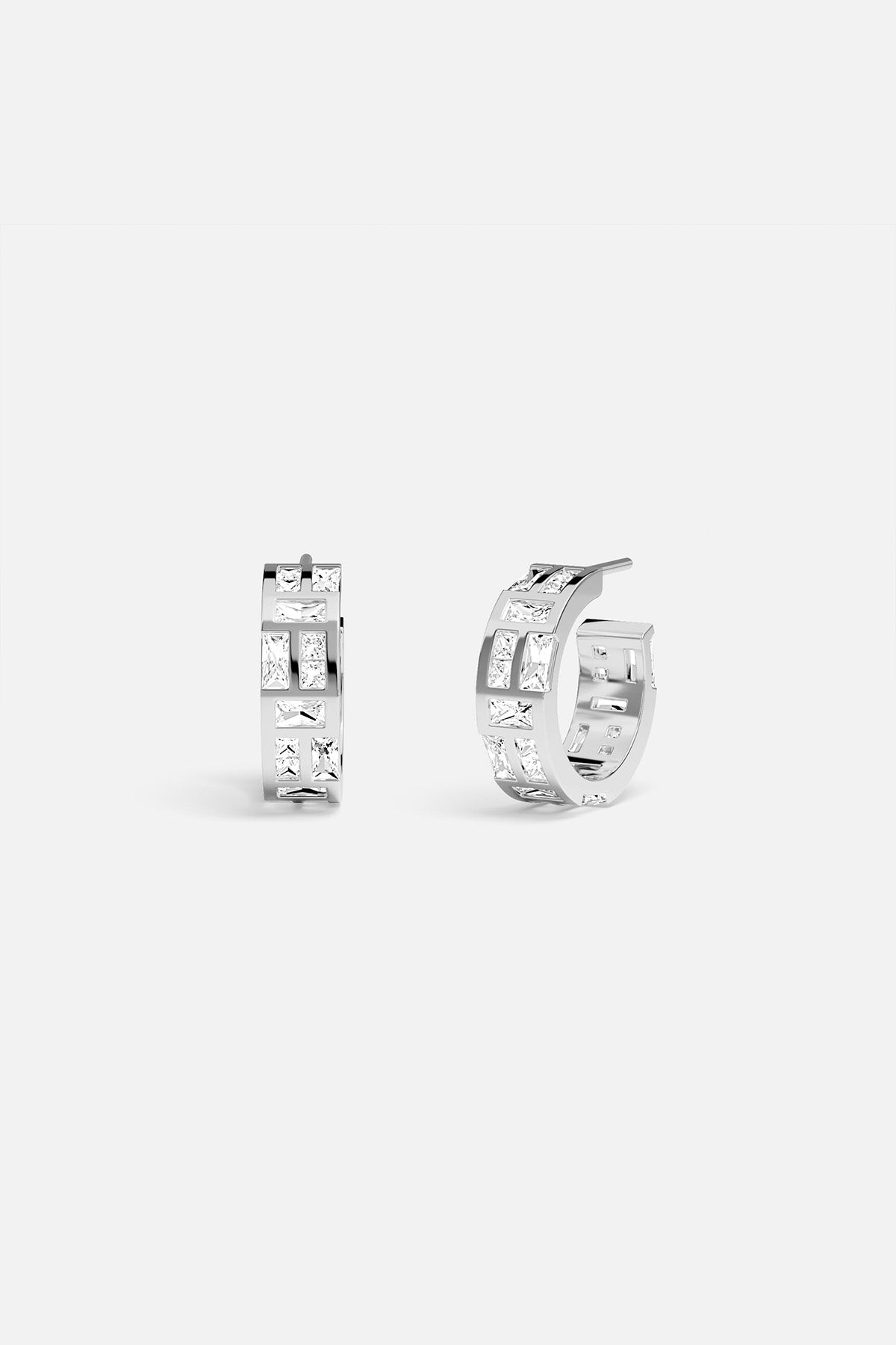 01-WE16483OX-APM-Monaco-Earrings