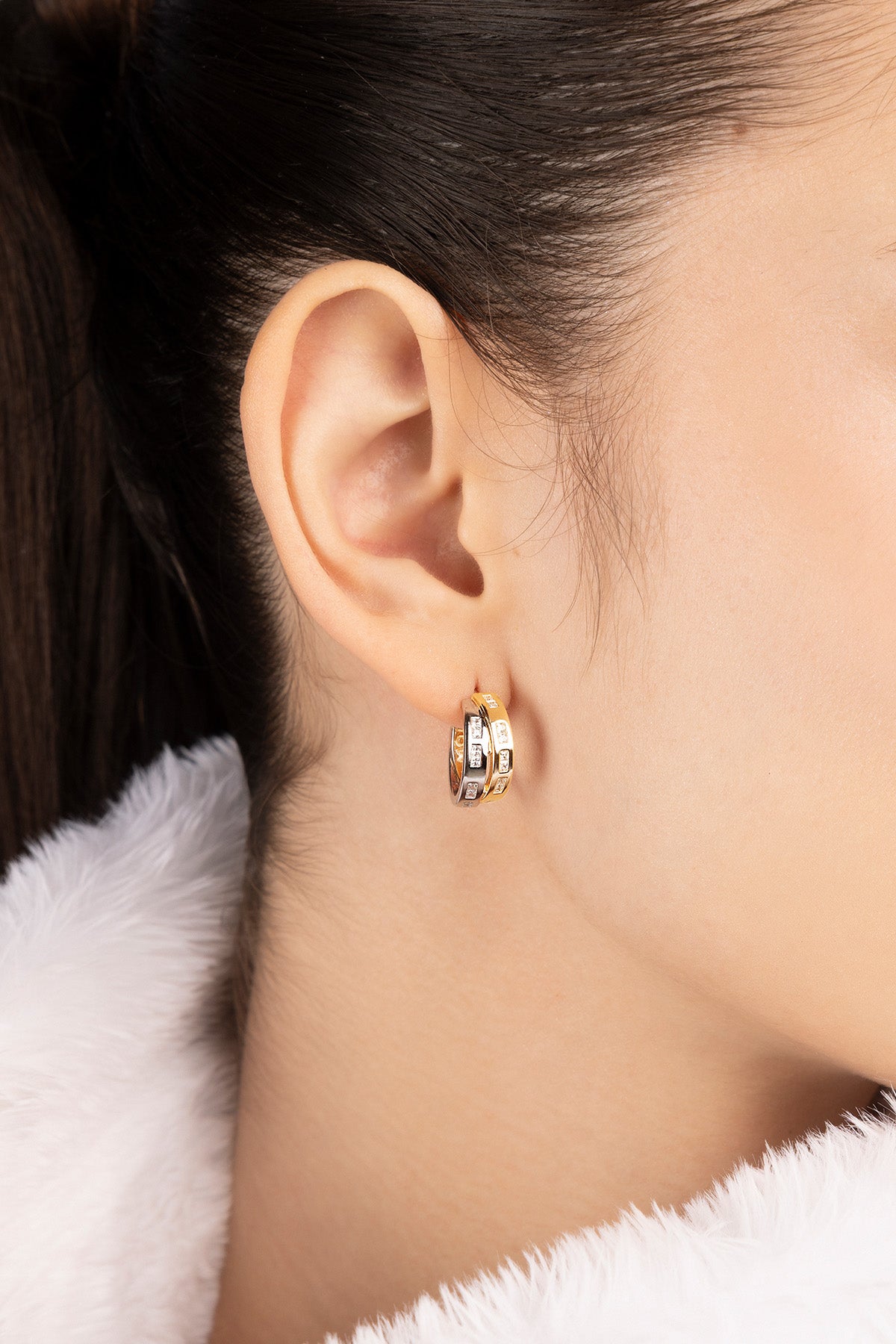 02-WE16024XRH-APM-Monaco-TOI-et-MOI-Earrings
