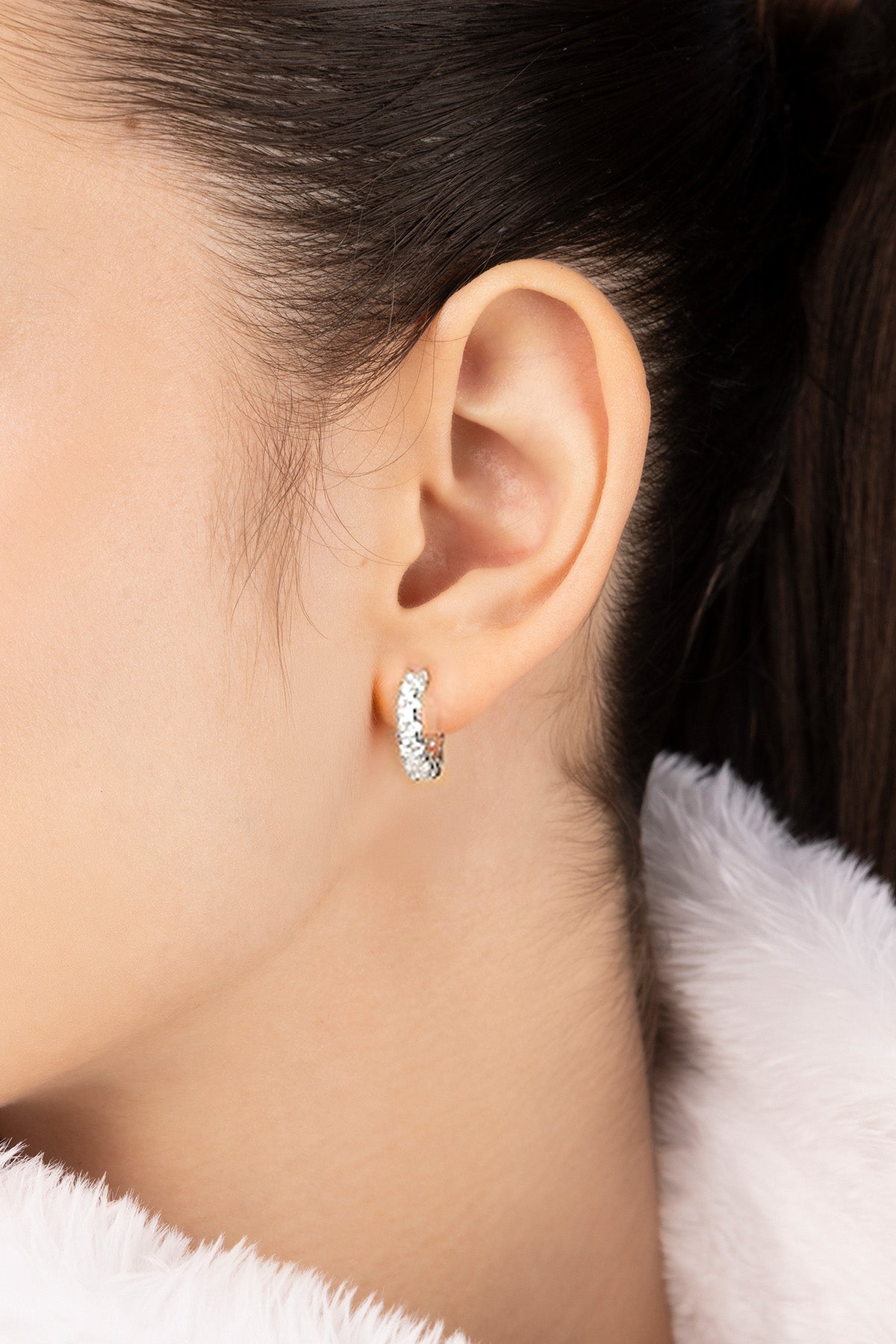 02-WE16437OX-APM-Monaco-Tennis-Earrings