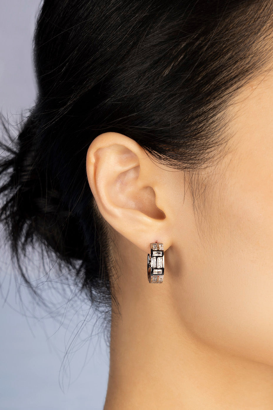 02-WE16483OX-APM-Monaco-Earrings