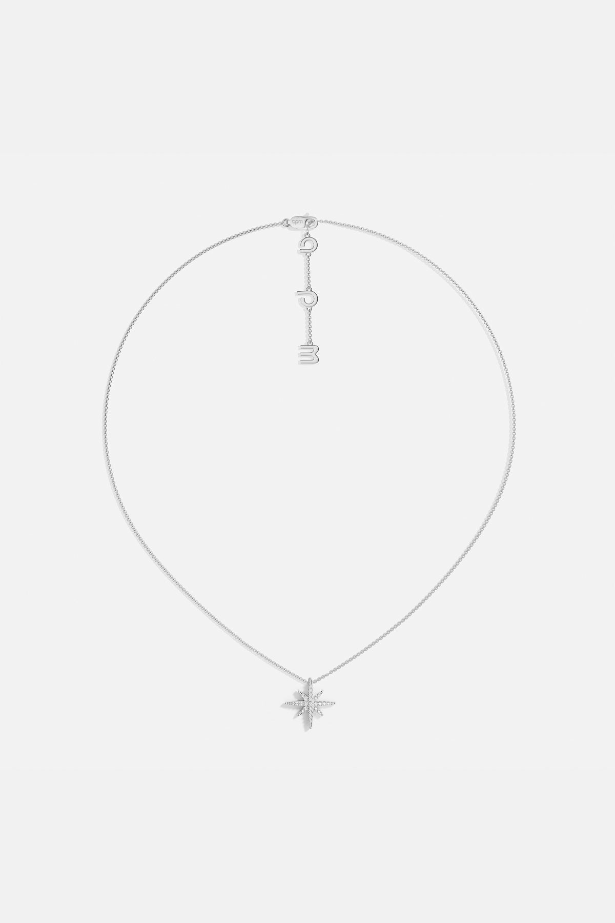 APM Météorites Necklace, a delicate star shining with quiet celestial charm.