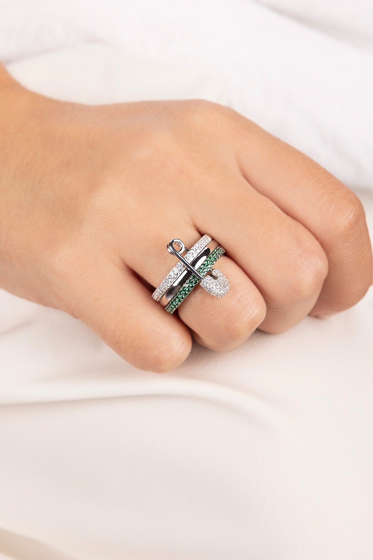 apm MONACO エーピーエム 指輪 グリーン＆ホワイト ハートリング 9号 Morse Code Statement Ring, Green CZ | APM Monaco