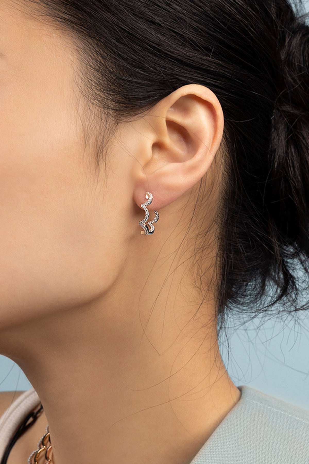 APM Monaco Wavy Silver Hoop Earrings - Small in Silver