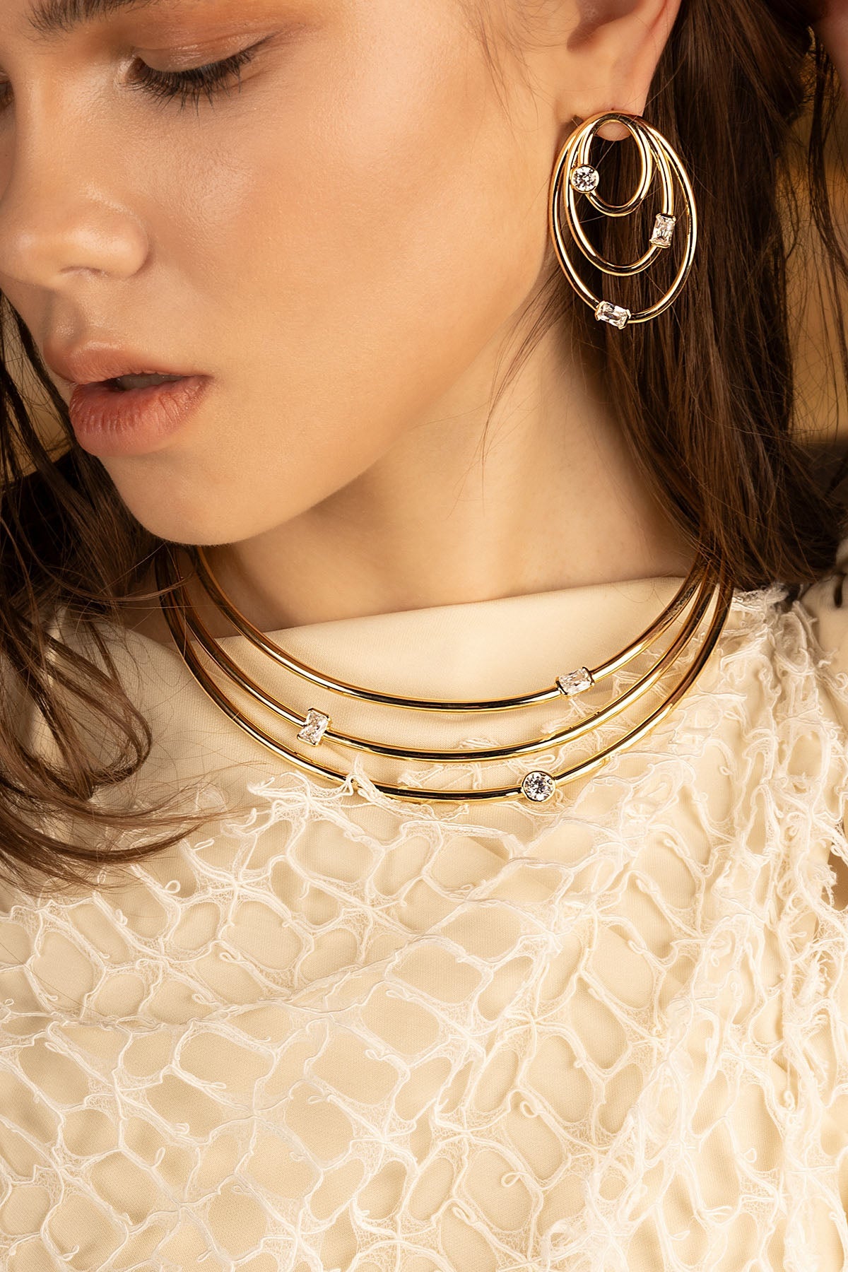 APM Monaco Triple Éclat Choker in Yellow Gold